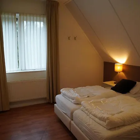 Villa De Rimboe | Groepsvilla Douglas Hoenderloo